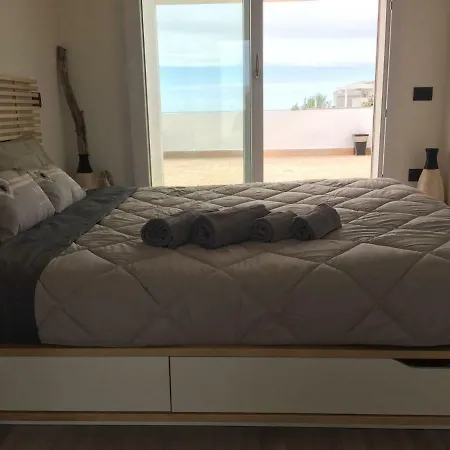 Nyaraló Attico Vista Mare *