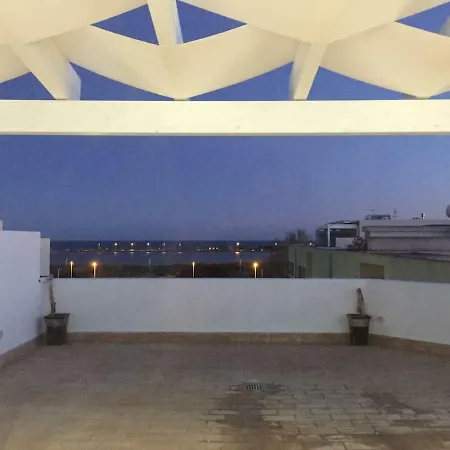 Attico Vista Mare Nyaraló *