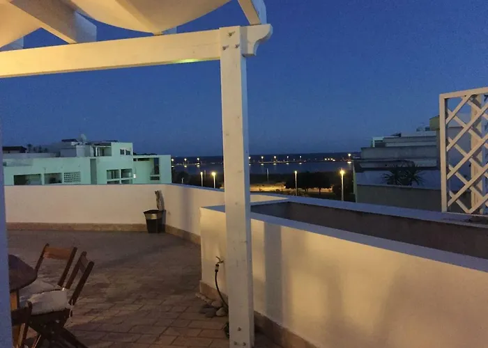 Attico Vista Mare 度假居